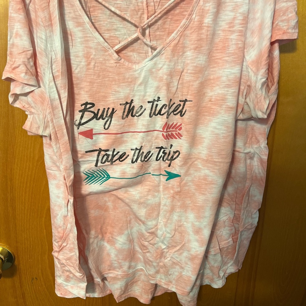 Women's Peach Graphic Top